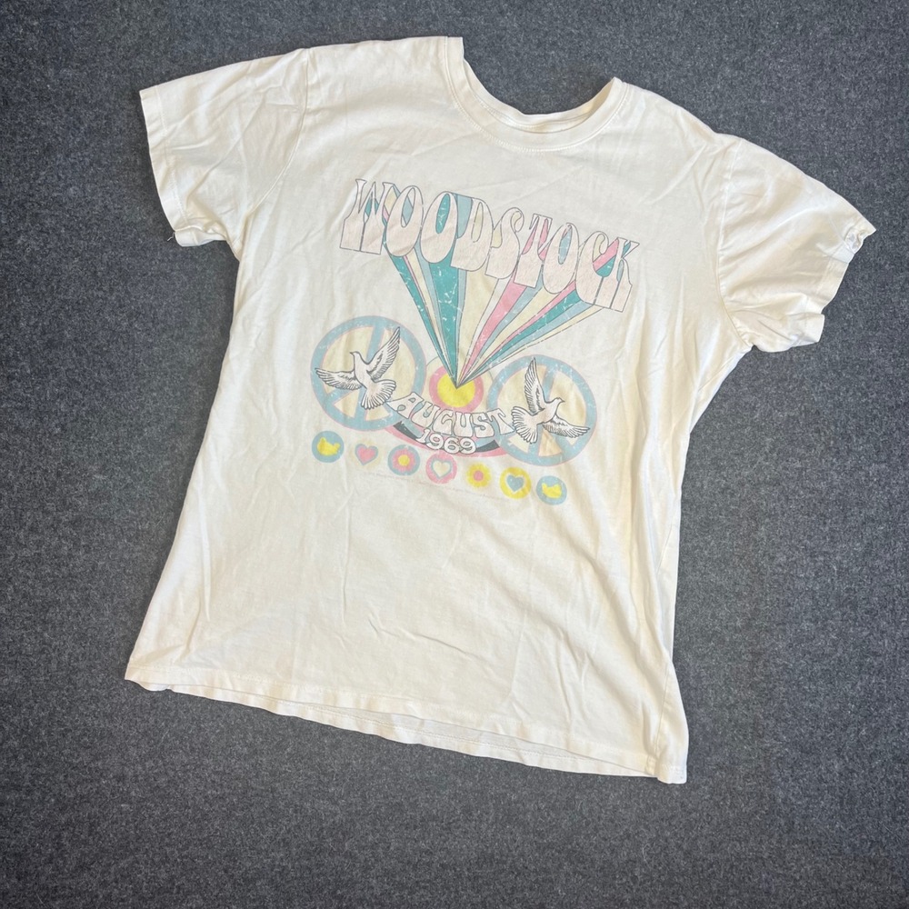 Woodstock The Relaxed Tee Graphic T-Shirt August 1969 Peace Dove Sz S